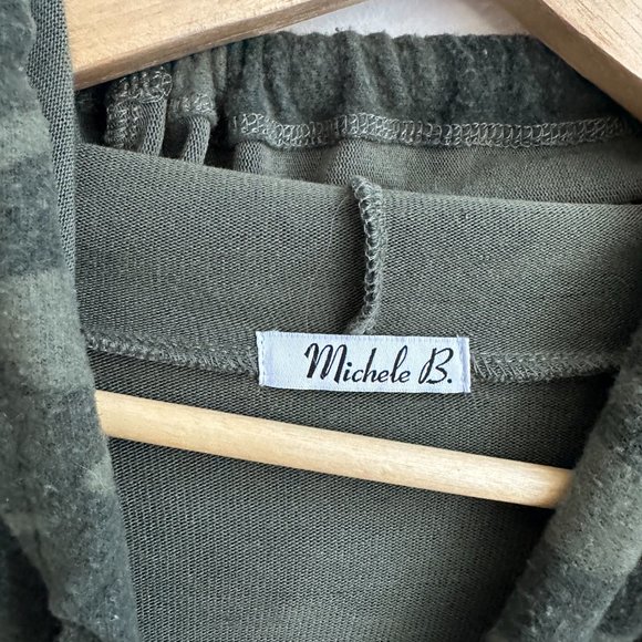 MICHELE B. GREEN CAMO SOFT HOODED LONG SLEEVE SWEATER WITH NECK TIES MEDIUM - Picture 3 of 6